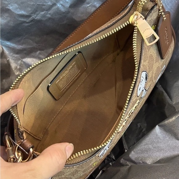 Coach X Peanuts Teri Shoulder Bag In Signature Canvas With Snoopy Print - Picture 5 of 6